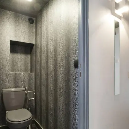 Two Bedroom In 아파트 *